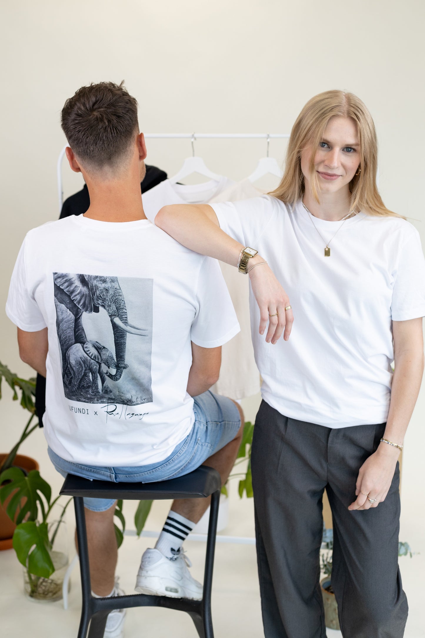 "Elefanten Baby" Basic T-Shirt