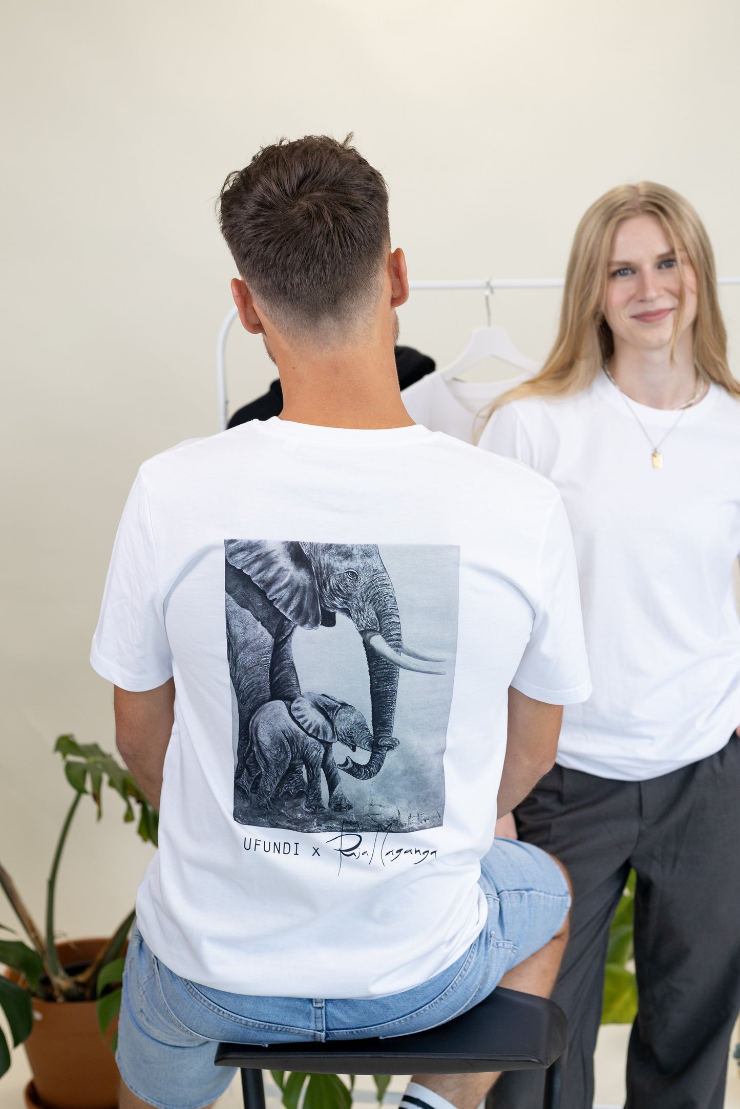 "Elefanten Baby" Basic T-Shirt